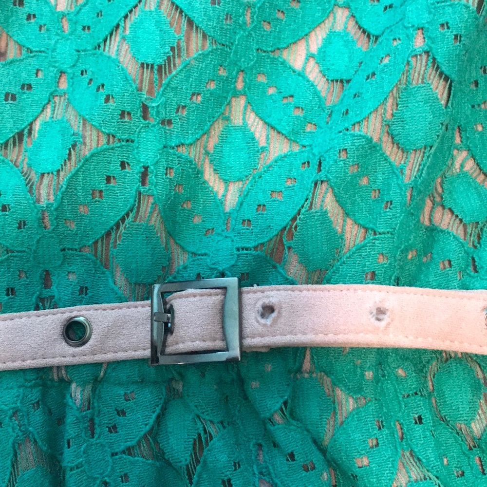 Dress - Picture 4 of 7